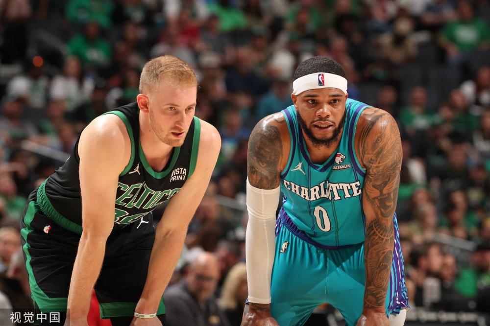 背后有复杂 背后有复杂