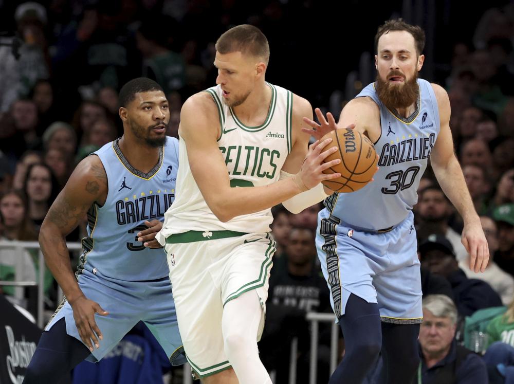 亚杯舞台上 亚杯舞台上