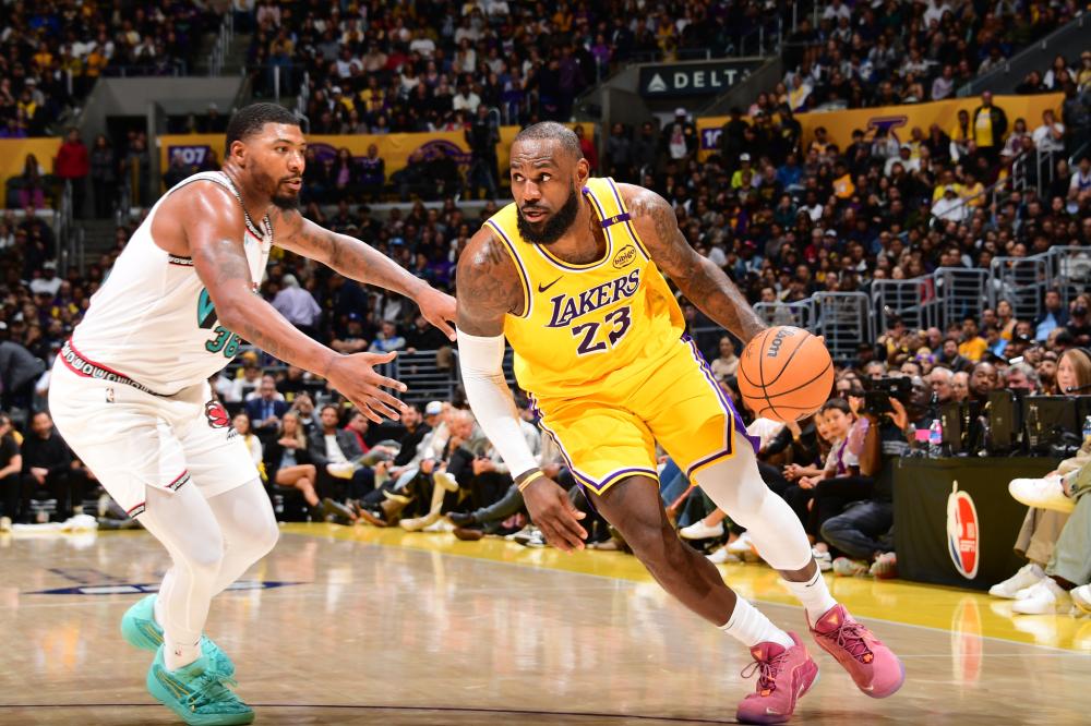 并为球队带 并为球队带