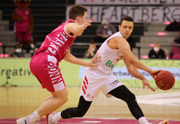 战术调整 战术调整